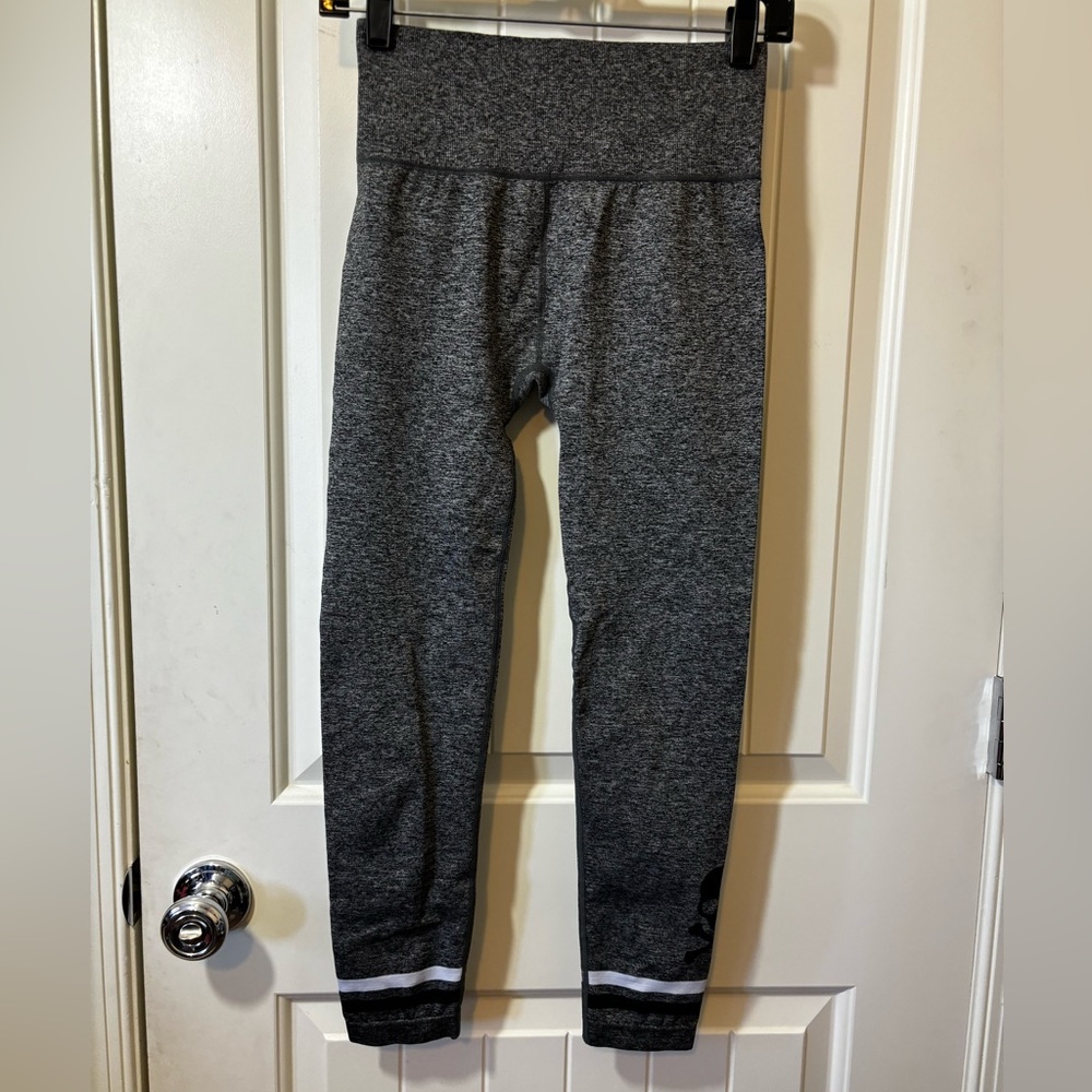 SOUL CYCLE SKULL LEGGINGS Seamless Size Medium D0